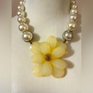 Large white flower and Pearl necklace with gift box